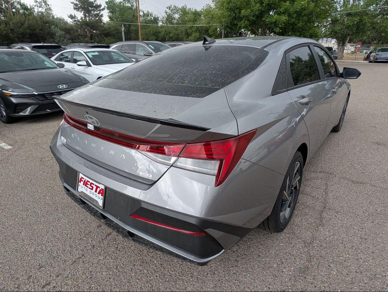 2025 Hyundai Elantra Hybrid SEL Sport photo 6
