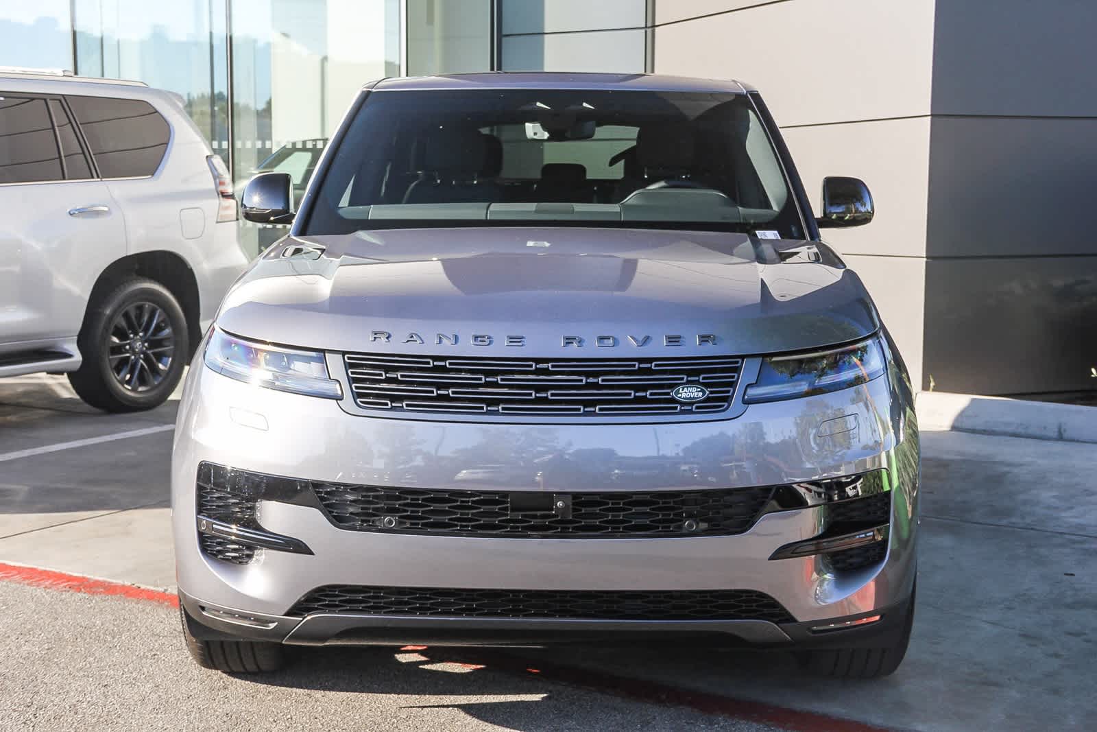 2025 Land Rover Range Rover Sport SE photo 2