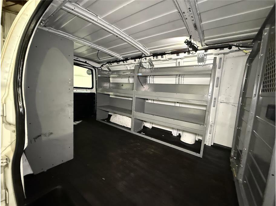 Used 2017 Summit White Chevrolet Van 3D image 18