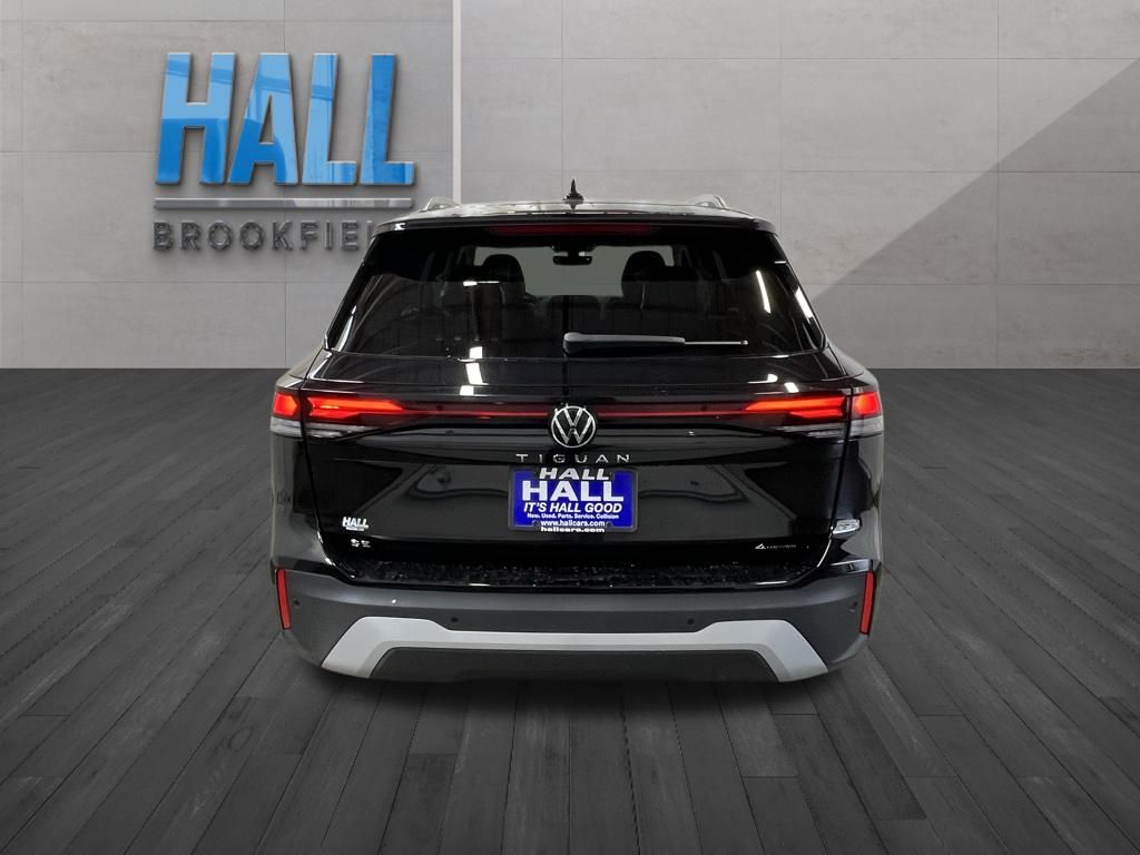 2025 Volkswagen Tiguan SE photo 4