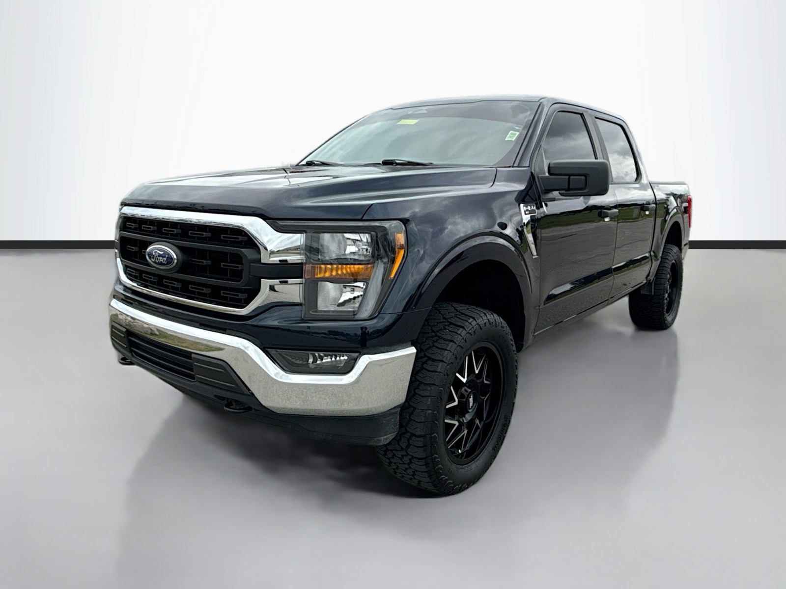 2023 Ford F-150 XLT's photo