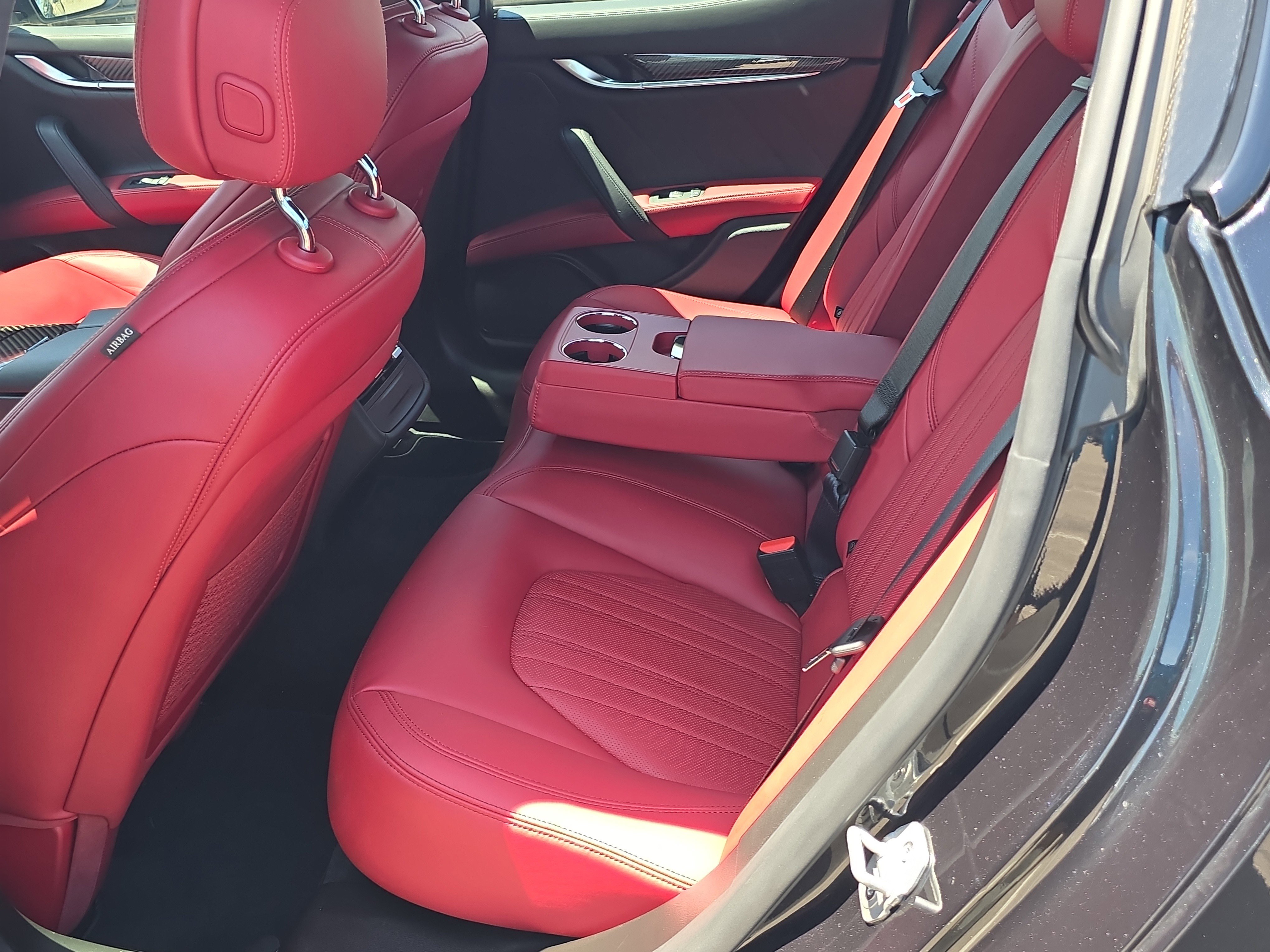 2022 Maserati Ghibli Modena Q4 photo 2