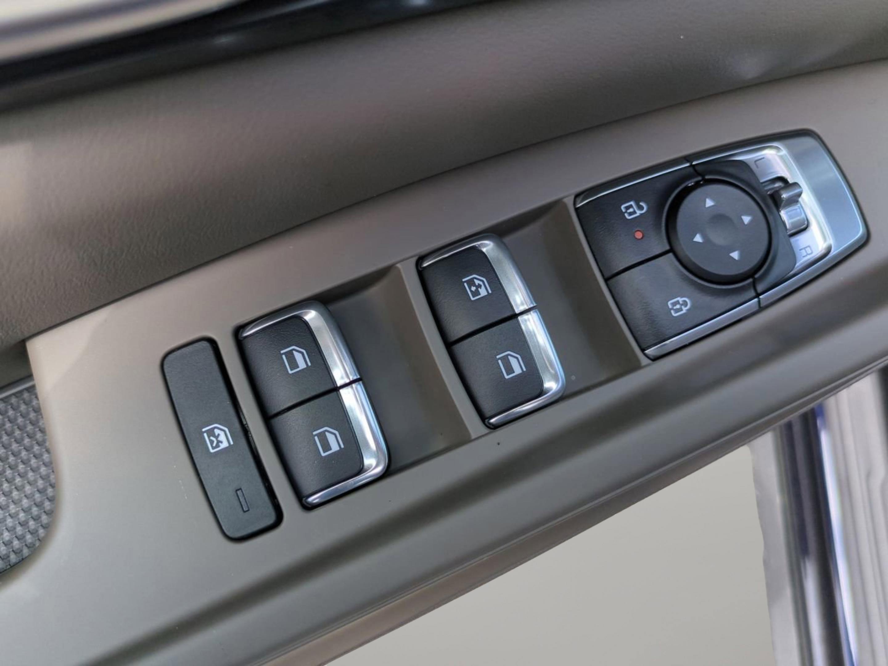 2026 Kia Carnival LXS photo 27