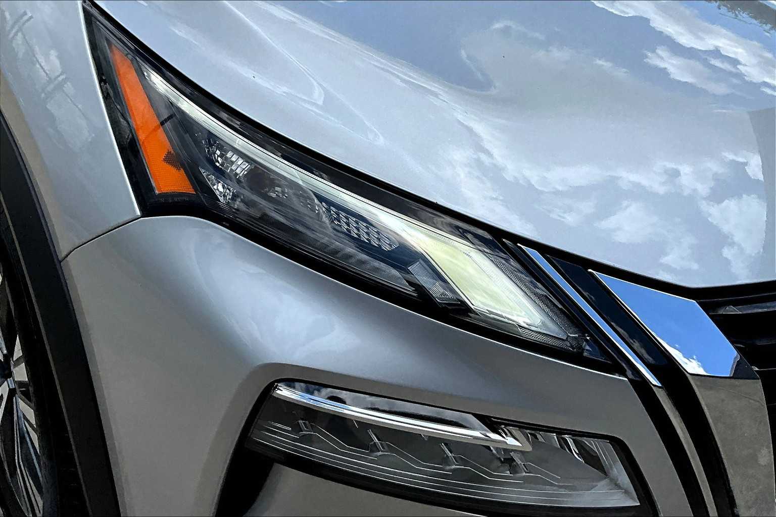 2023 Nissan Rogue SV photo 25