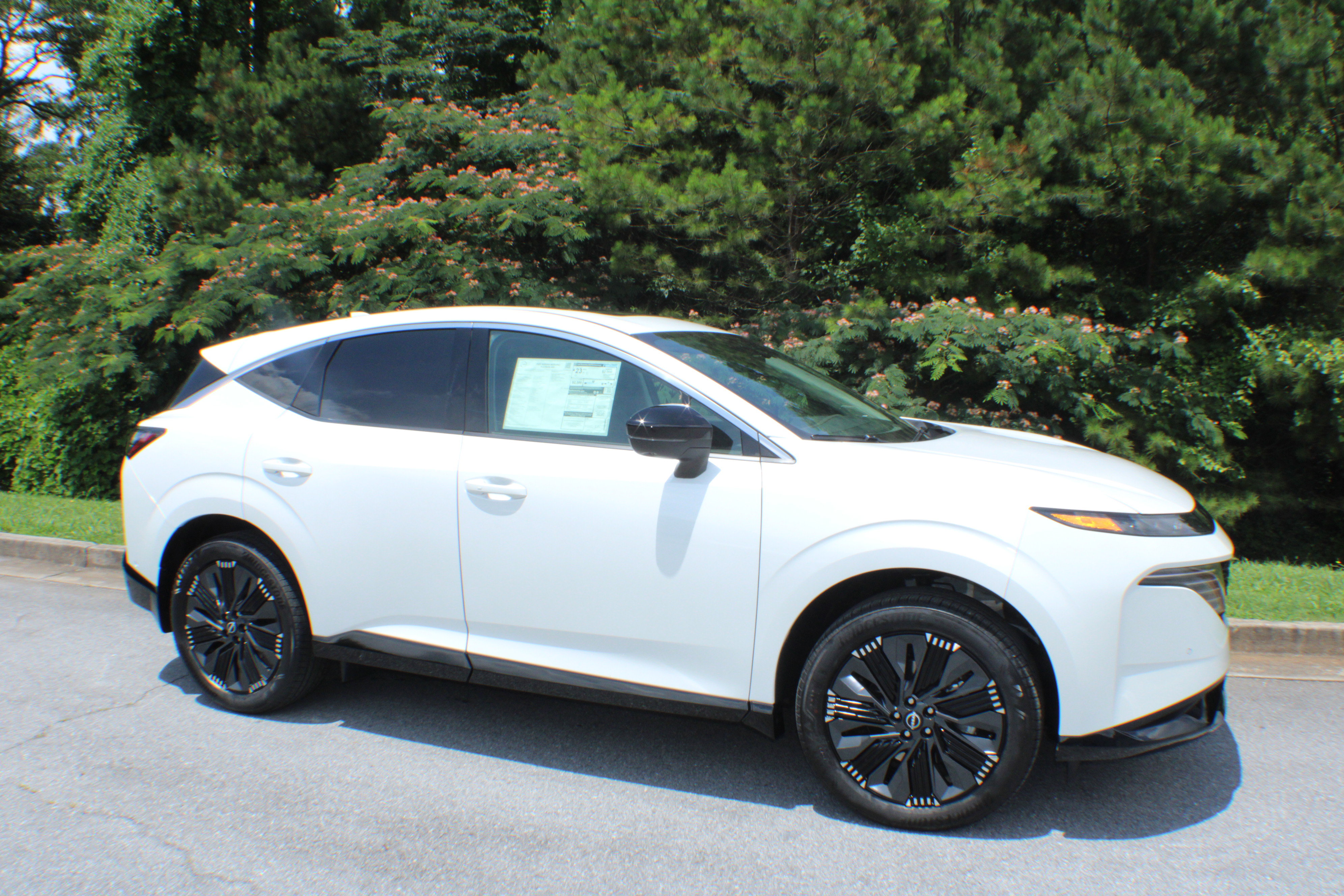 2025 Nissan Murano Platinum's photo