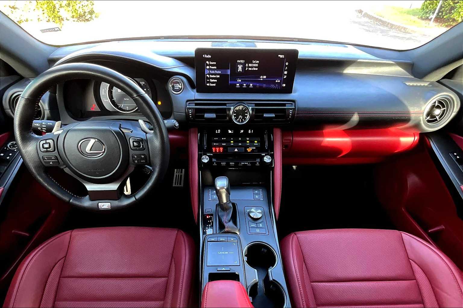 2023 Lexus IS F SPORT photo 14