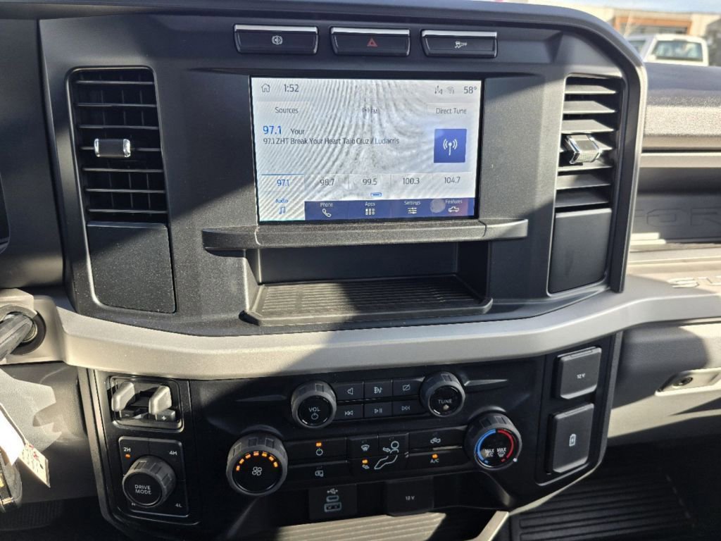 2024 Ford F-250 XL photo 2