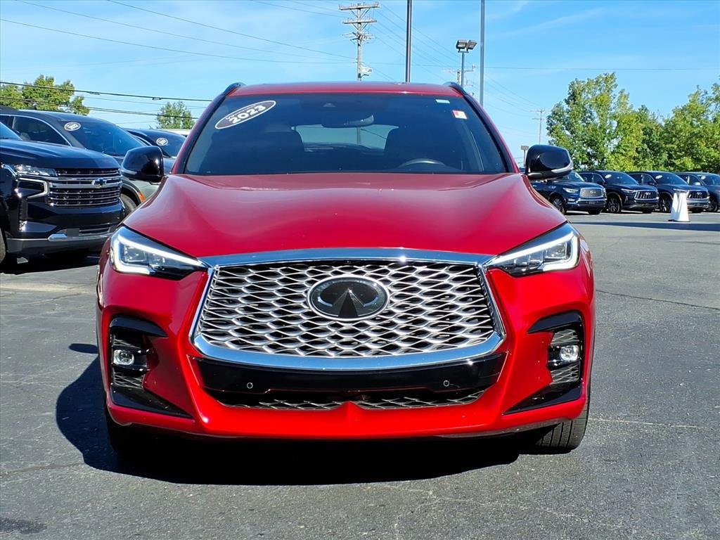 2023 Infiniti QX55 Essential photo 2