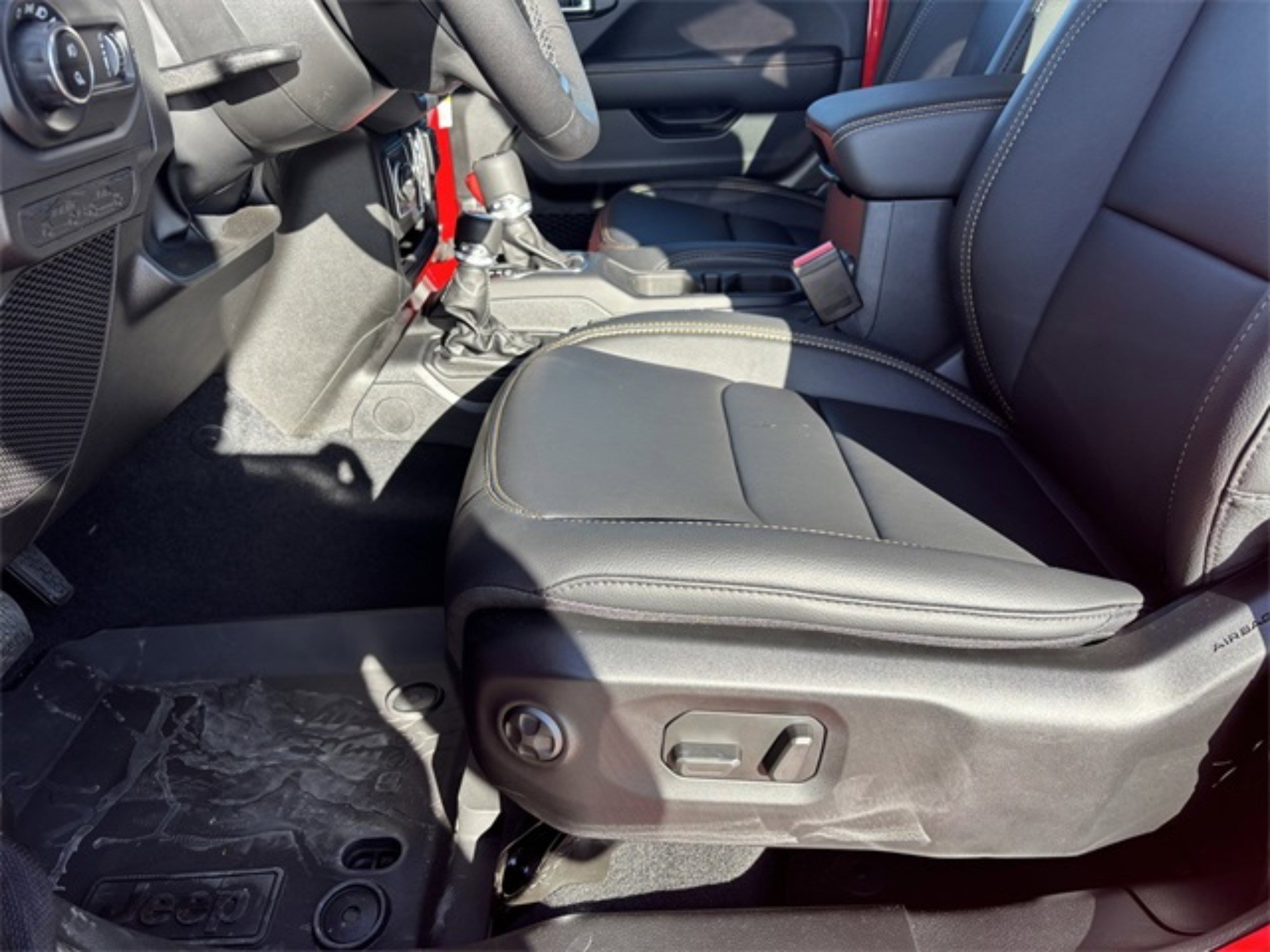 2025 Jeep Gladiator Texas Trail photo 9