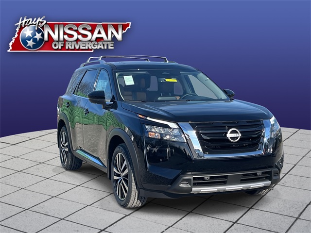 2025 Nissan Pathfinder Platinum's photo