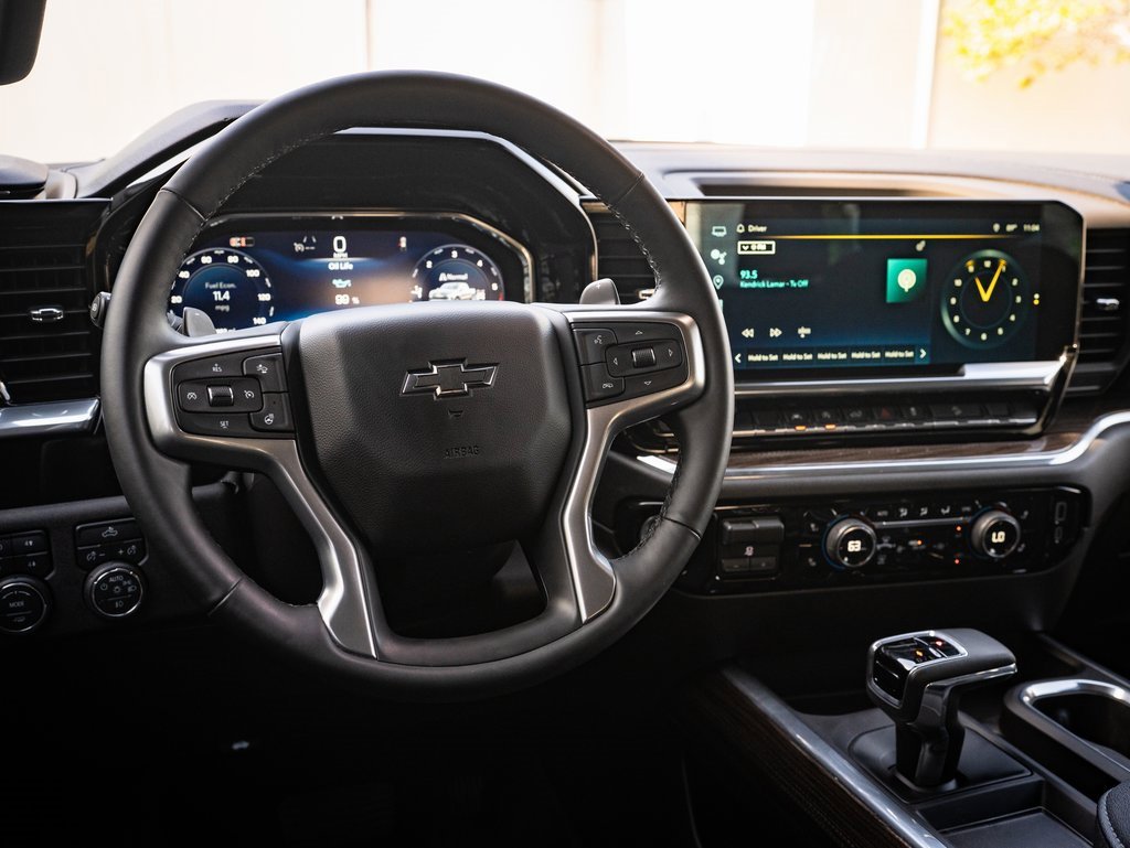2024 Chevrolet Silverado 1500 RST photo 4