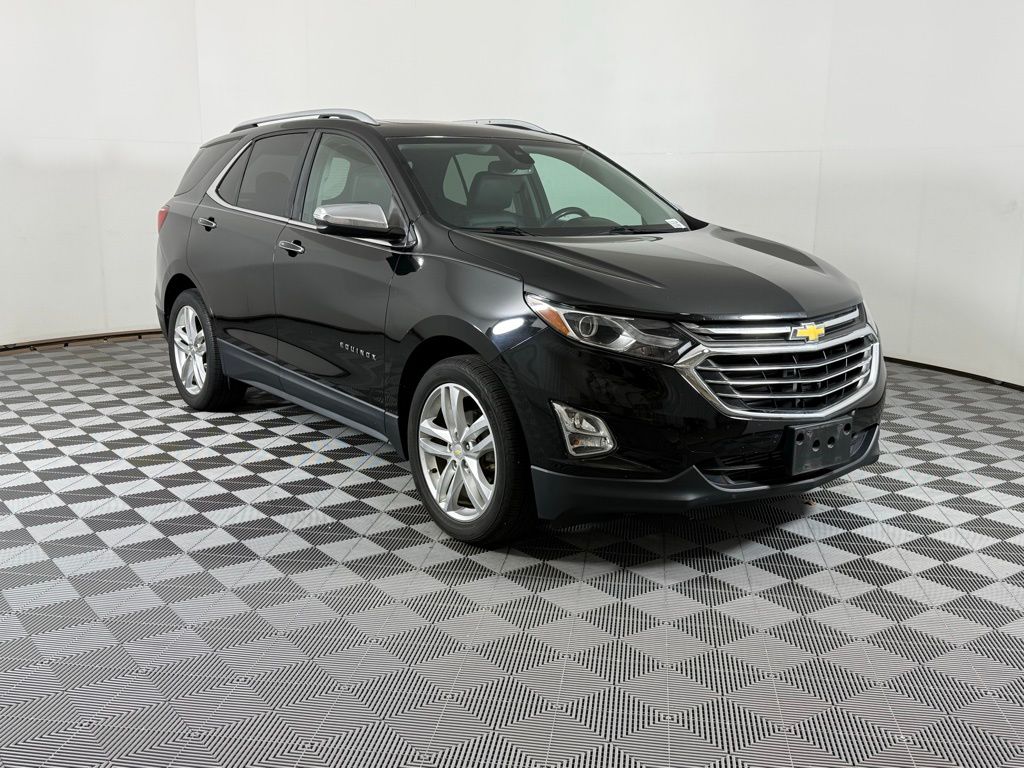 Used 2018 Chevrolet Equinox Premier with VIN 2GNAXMEV5J6184251 for sale in Champaign, IL
