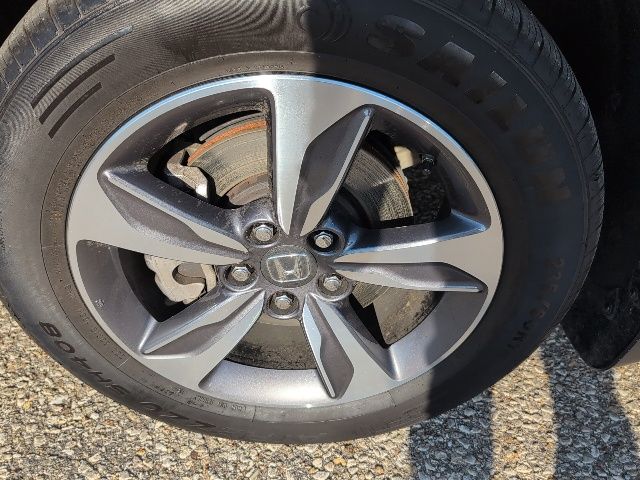 2019 Honda Odyssey Touring photo 8