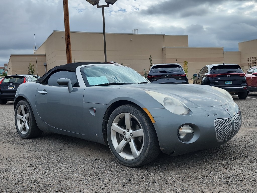 2007 Pontiac Solstice Base photo 3