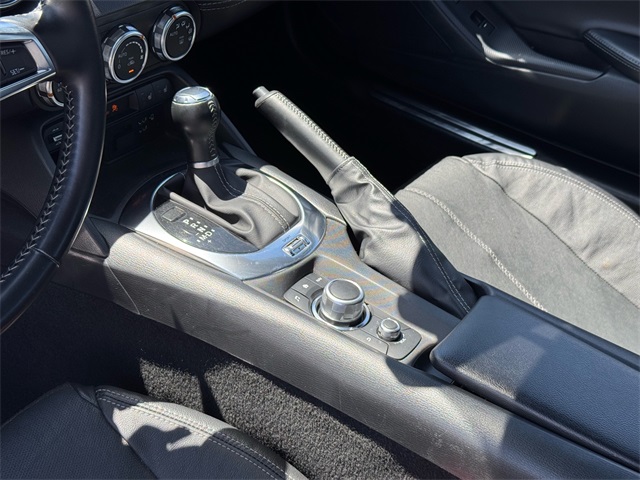 2023 Mazda MX-5 Miata Miata RF Grand Touring photo 10
