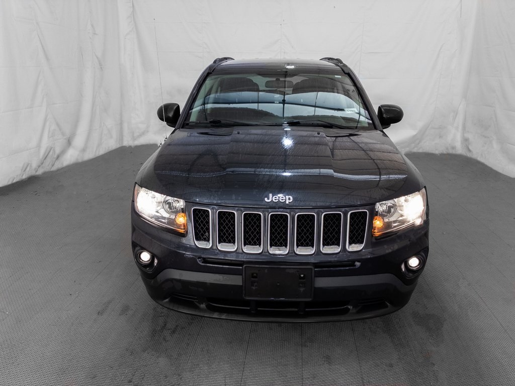 2014 Jeep Compass Sport photo 2