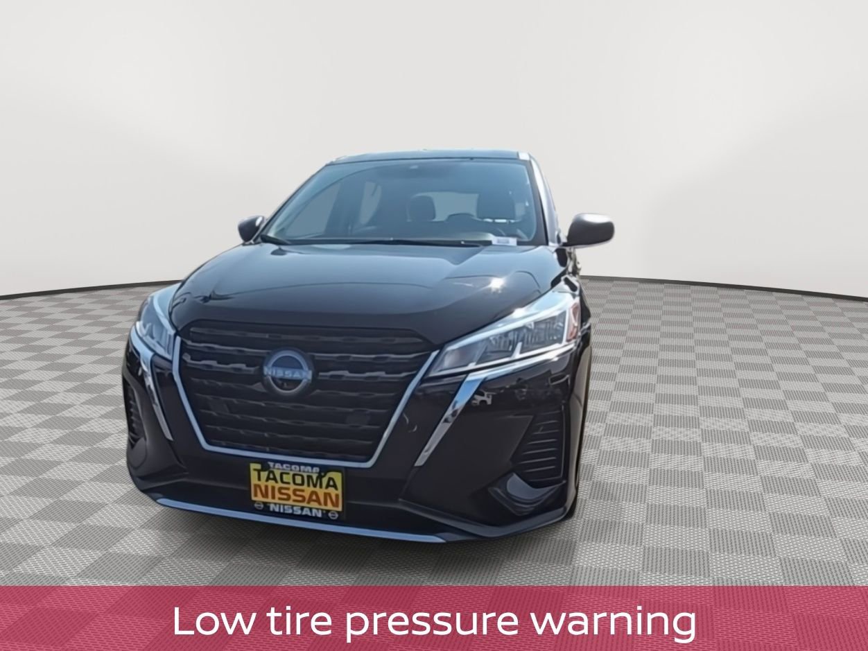 2023 Nissan Kicks S photo 3