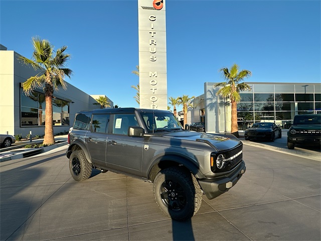 2025 Ford Bronco 4-Door Big Bend's photo