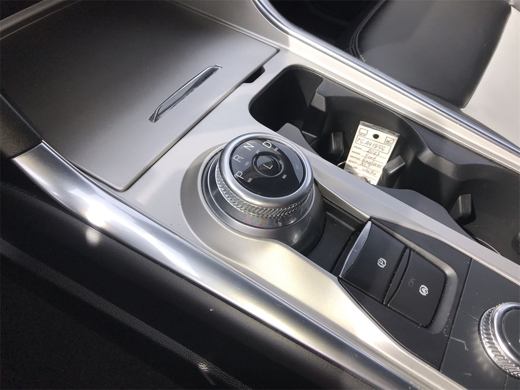 2023 Ford Explorer XLT photo 20