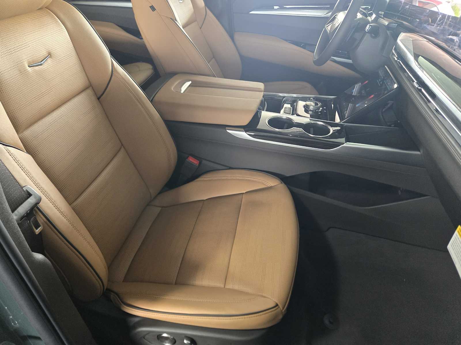 2026 Cadillac Escalade Luxury photo 7