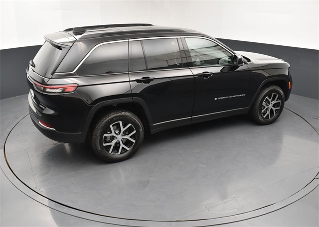 2025 Jeep Grand Cherokee Limited photo 18