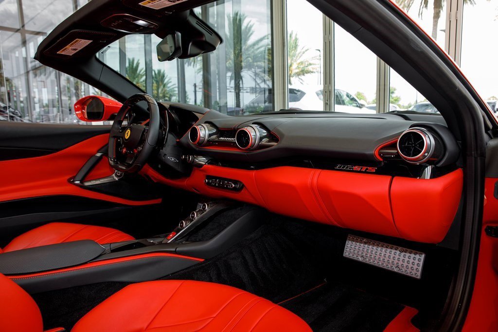2022 Ferrari 812 GTS photo 28