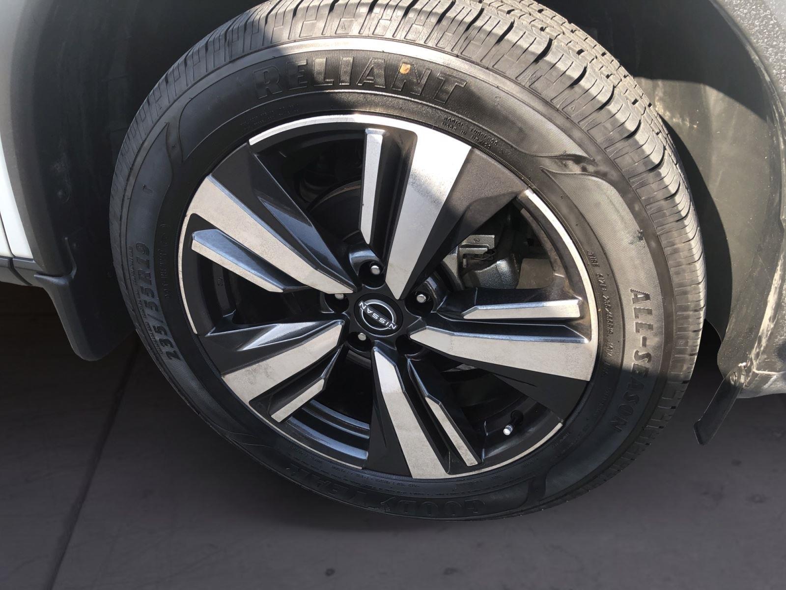 2023 Nissan Rogue Platinum photo 14