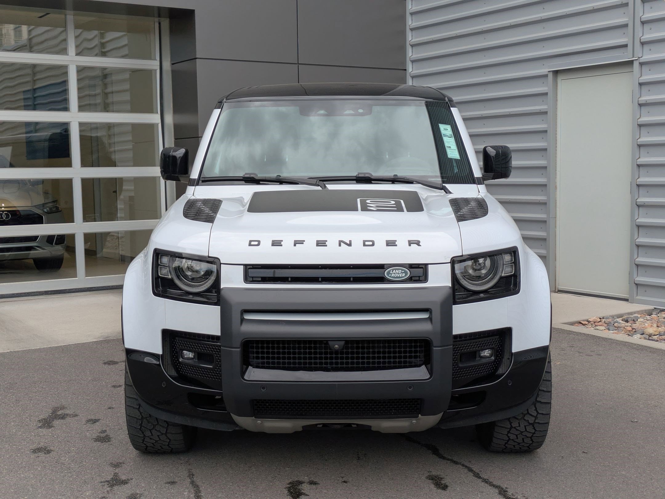 2023 Land Rover Defender 110 V8 110 Carpathian Edition photo 8