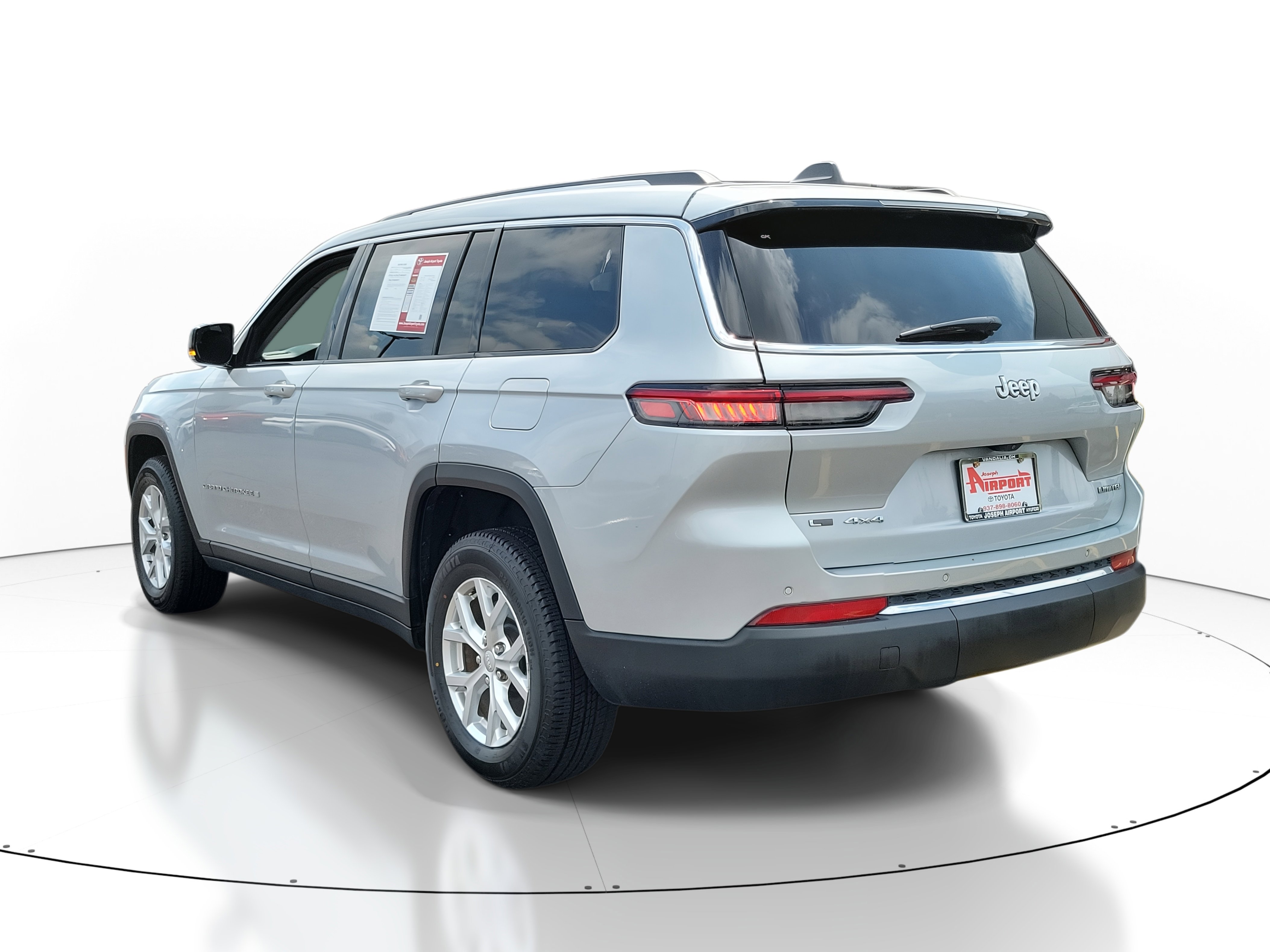 2023 Jeep Grand Cherokee Limited photo 3
