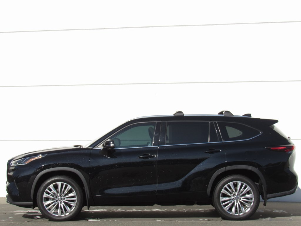 2024 Toyota Highlander Hybrid Platinum photo 4