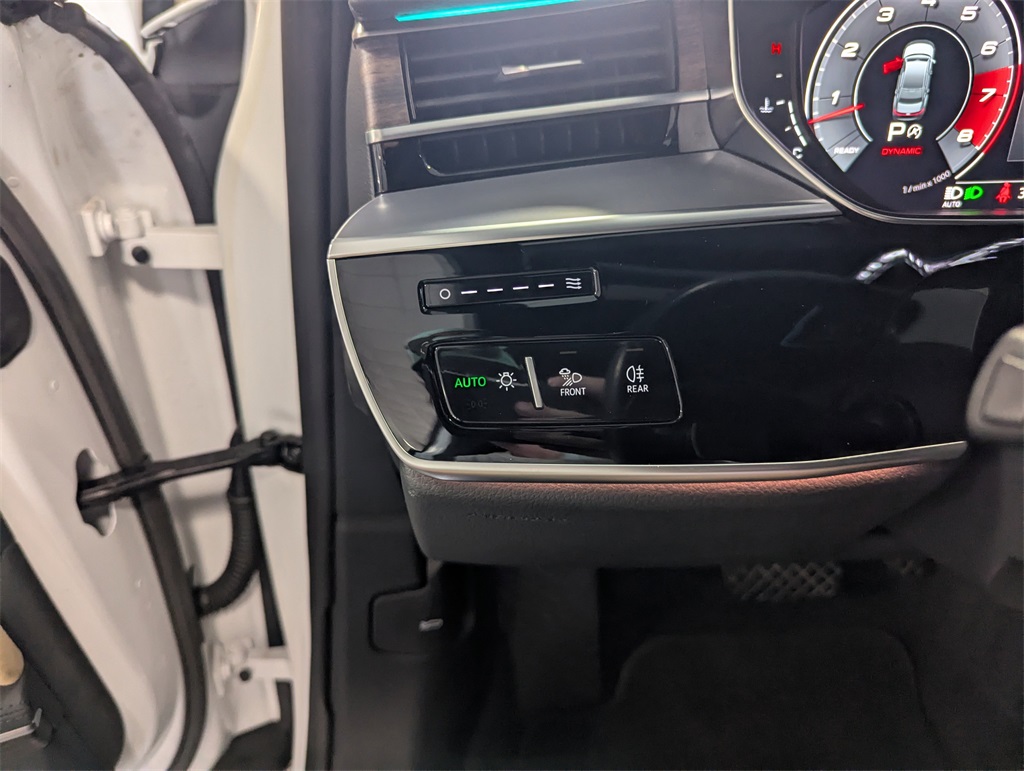 2021 Audi A8 L 55 Quattro photo 18