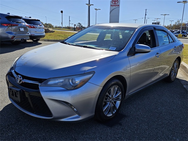 2015 Toyota Camry LE photo 3