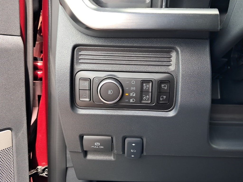 2025 Ford F-350 Lariat photo 11