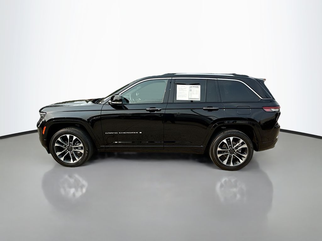 2022 Jeep Grand Cherokee Overland photo 4