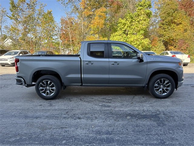 2026 Chevrolet Silverado 1500 LT photo 3