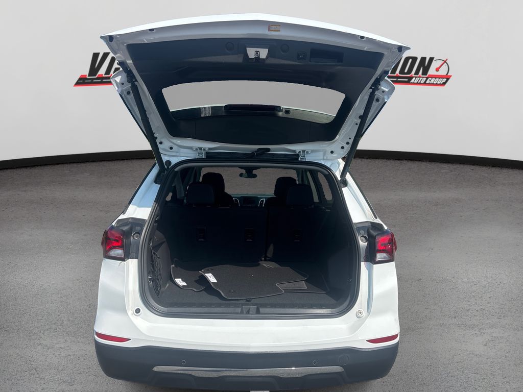 2022 Chevrolet Equinox LT photo 11