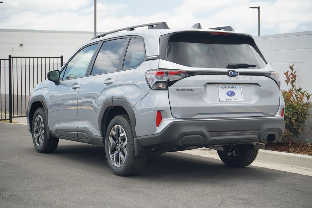 2025 Subaru Forester Premium photo 2