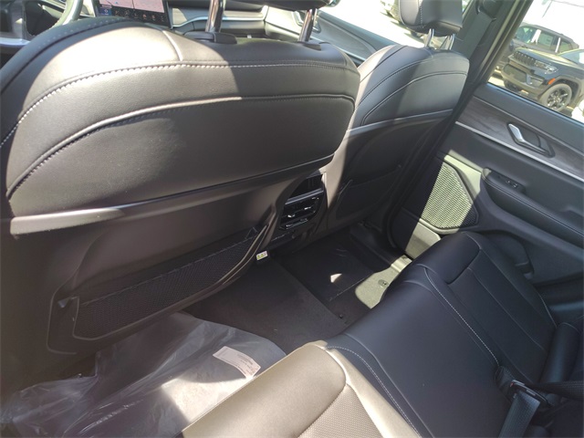 2025 Jeep Grand Cherokee Limited photo 32
