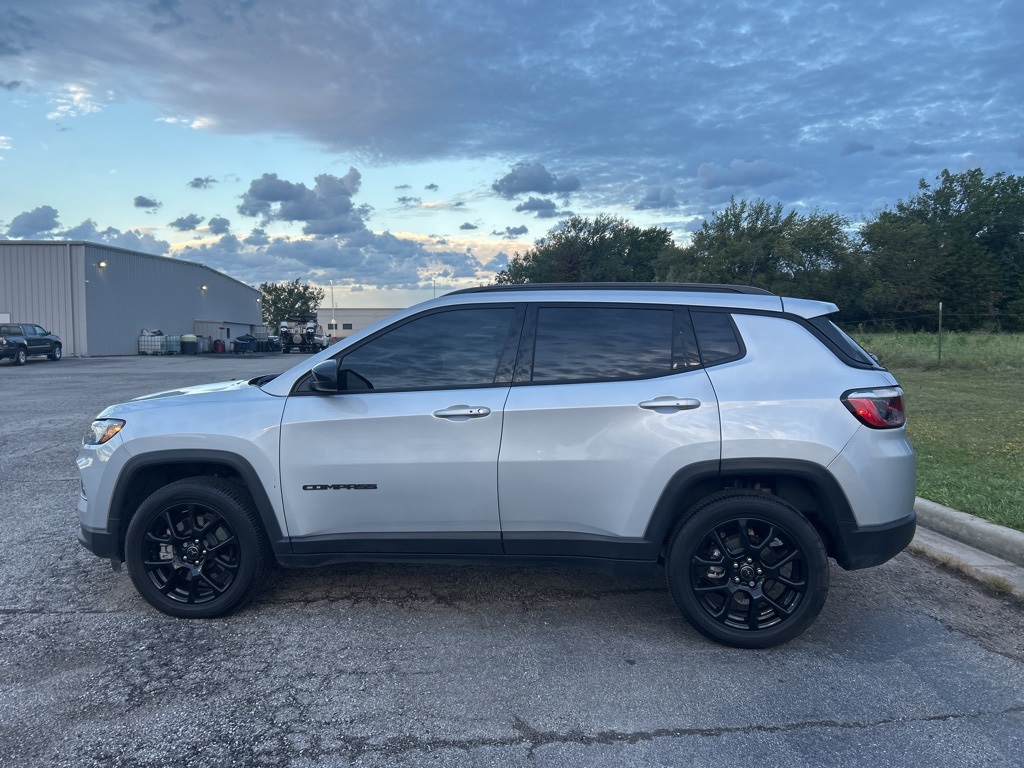 2025 Jeep Compass Latitude photo 6