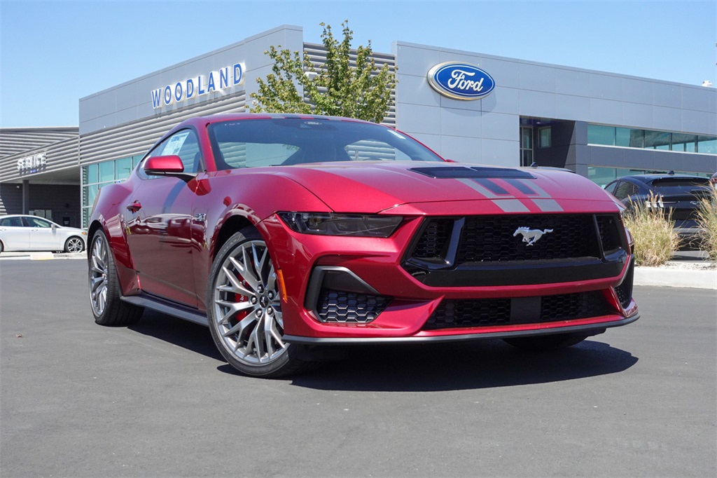 2025 Ford Mustang GT Premium's photo