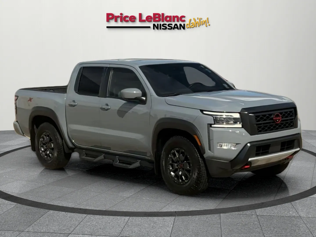 2023 Nissan Frontier PRO-X's photo