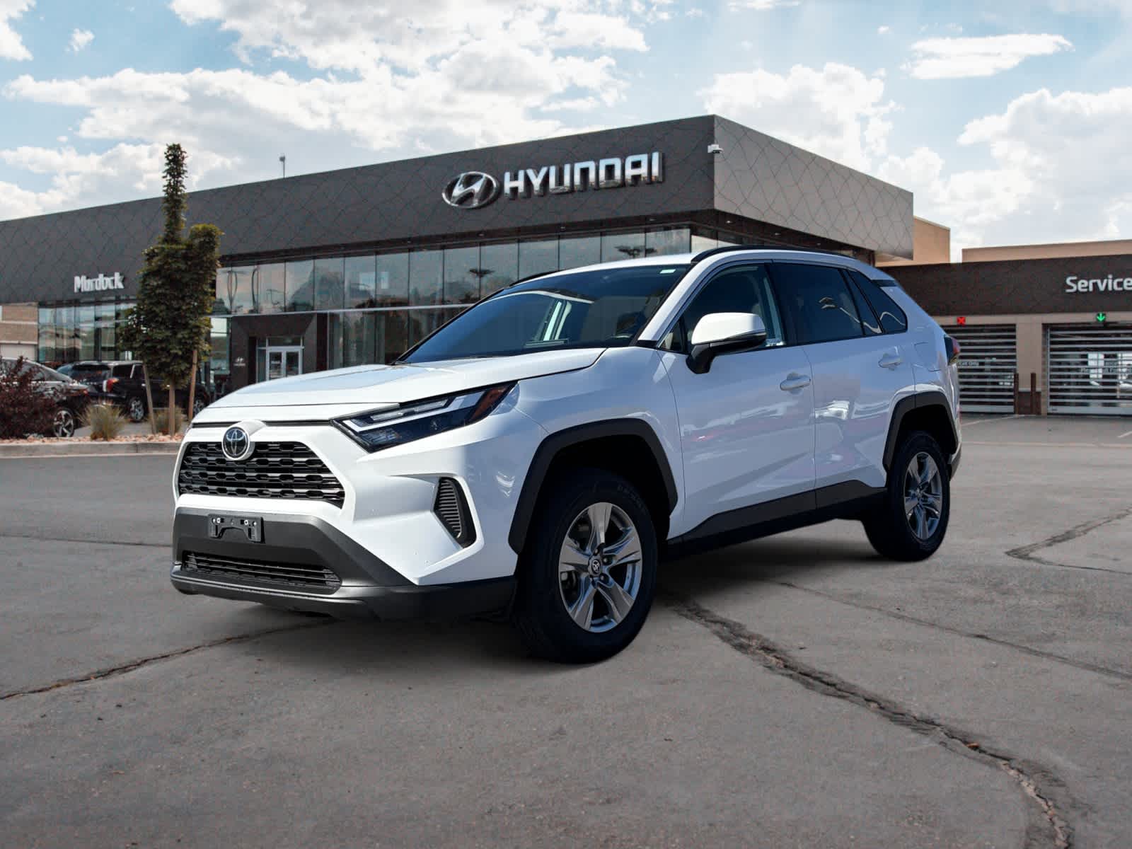 2023 Toyota RAV4 XLE's photo