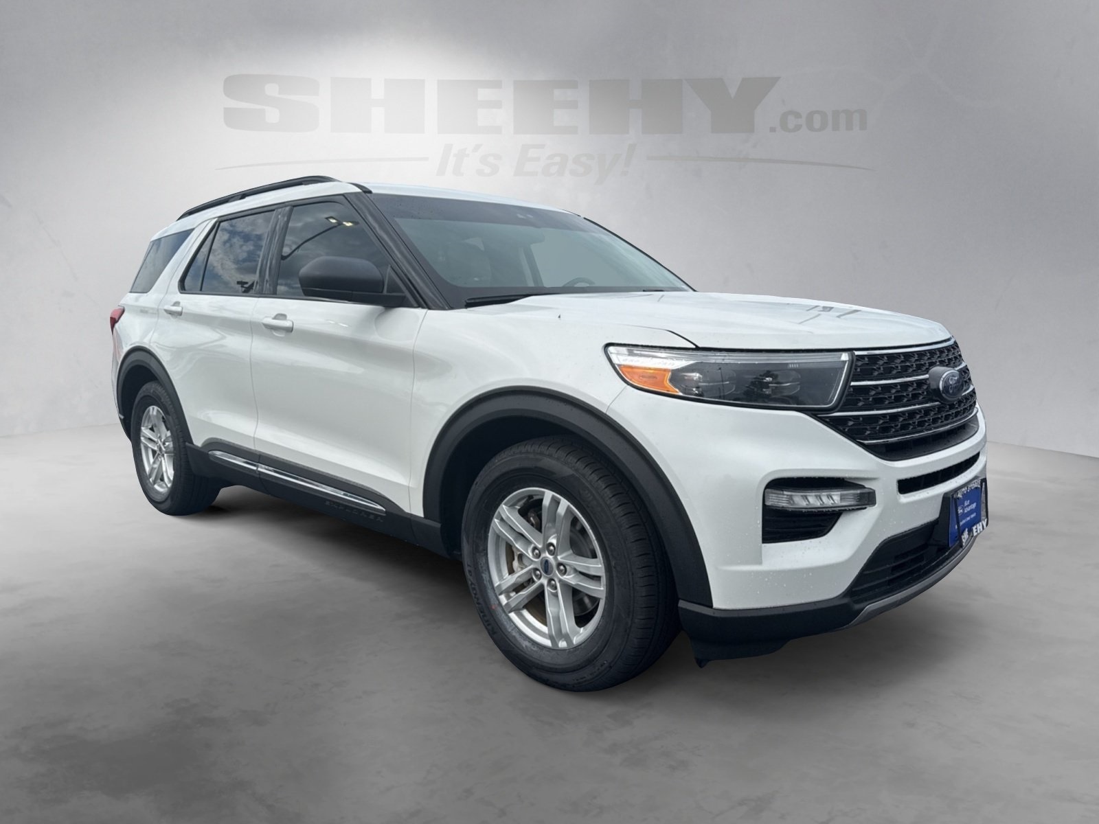 2021 Ford Explorer XLT photo 2