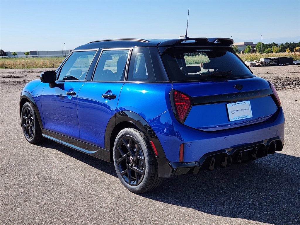 2026 Mini Cooper 4 Door Hardtop S Iconic photo 2