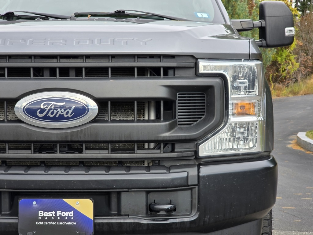 2022 Ford F-350 XL photo 3