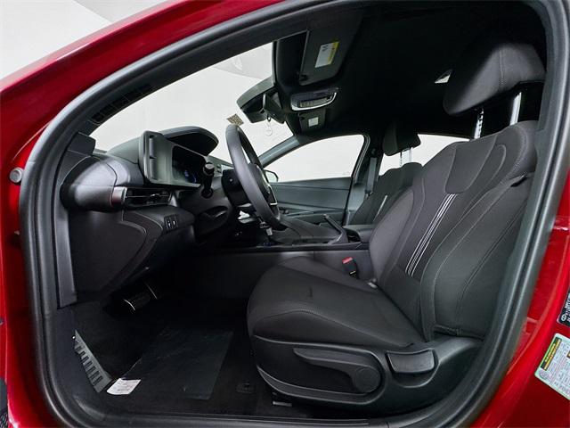 2025 Hyundai Elantra SEL Sport photo 25