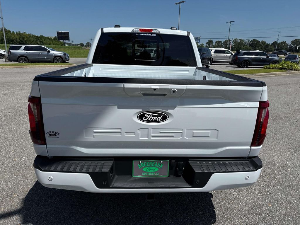2025 Ford F-150 XLT photo 4