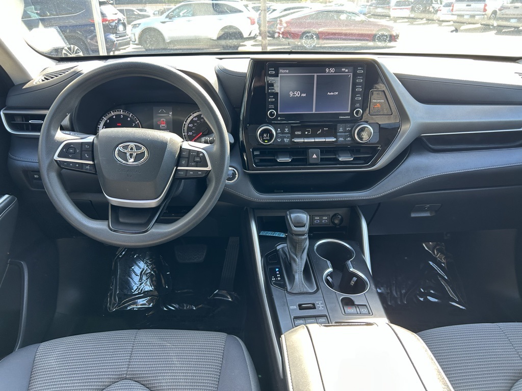 2022 Toyota Highlander L photo 23