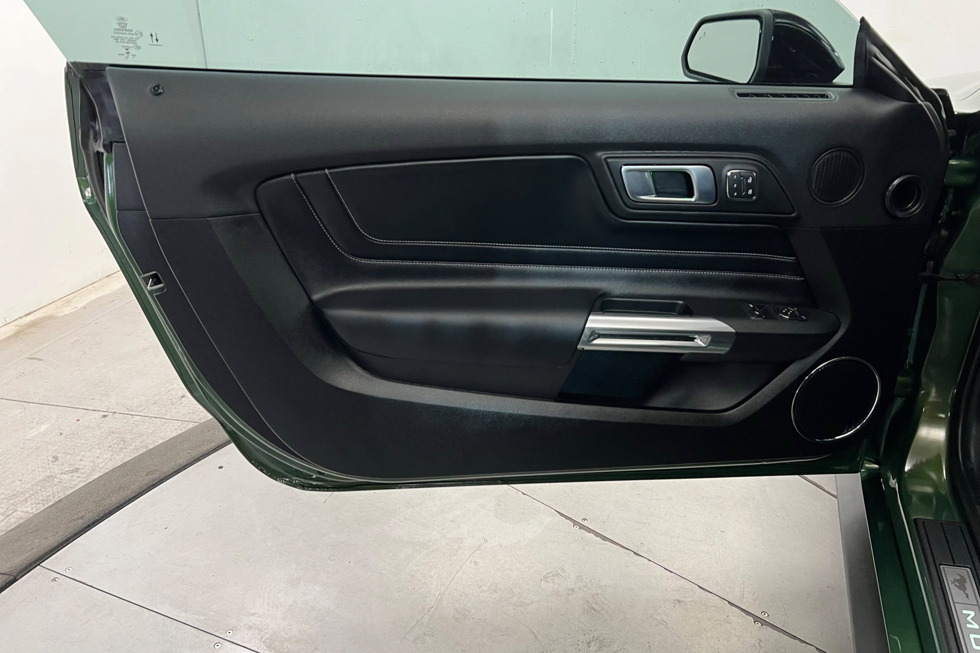 2022 Ford Mustang GT Premium photo 14