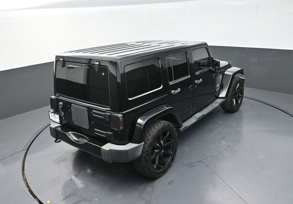 2016 Jeep Wrangler Unlimited Sahara photo 16